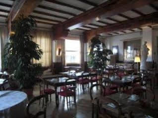 Hôtel Des Vignes Rivesaltes Buitenkant foto